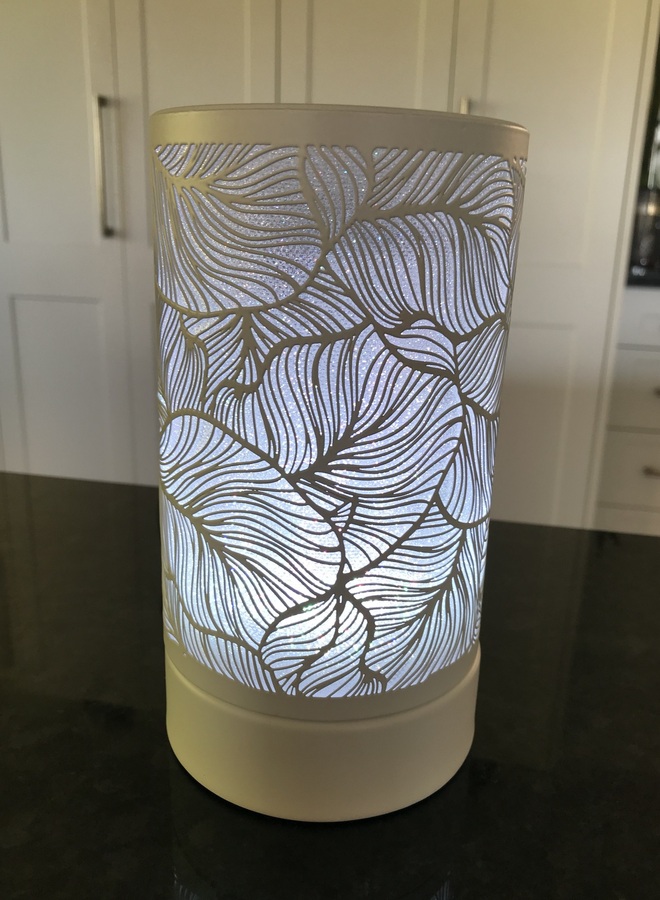 White Leaves - LED 8 Colour Changing Warmer